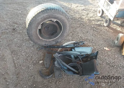 1997 Chevrolet K1500 Fleetside z USA, uszkodzony, nr VIN 1GCEK19WXVE197556